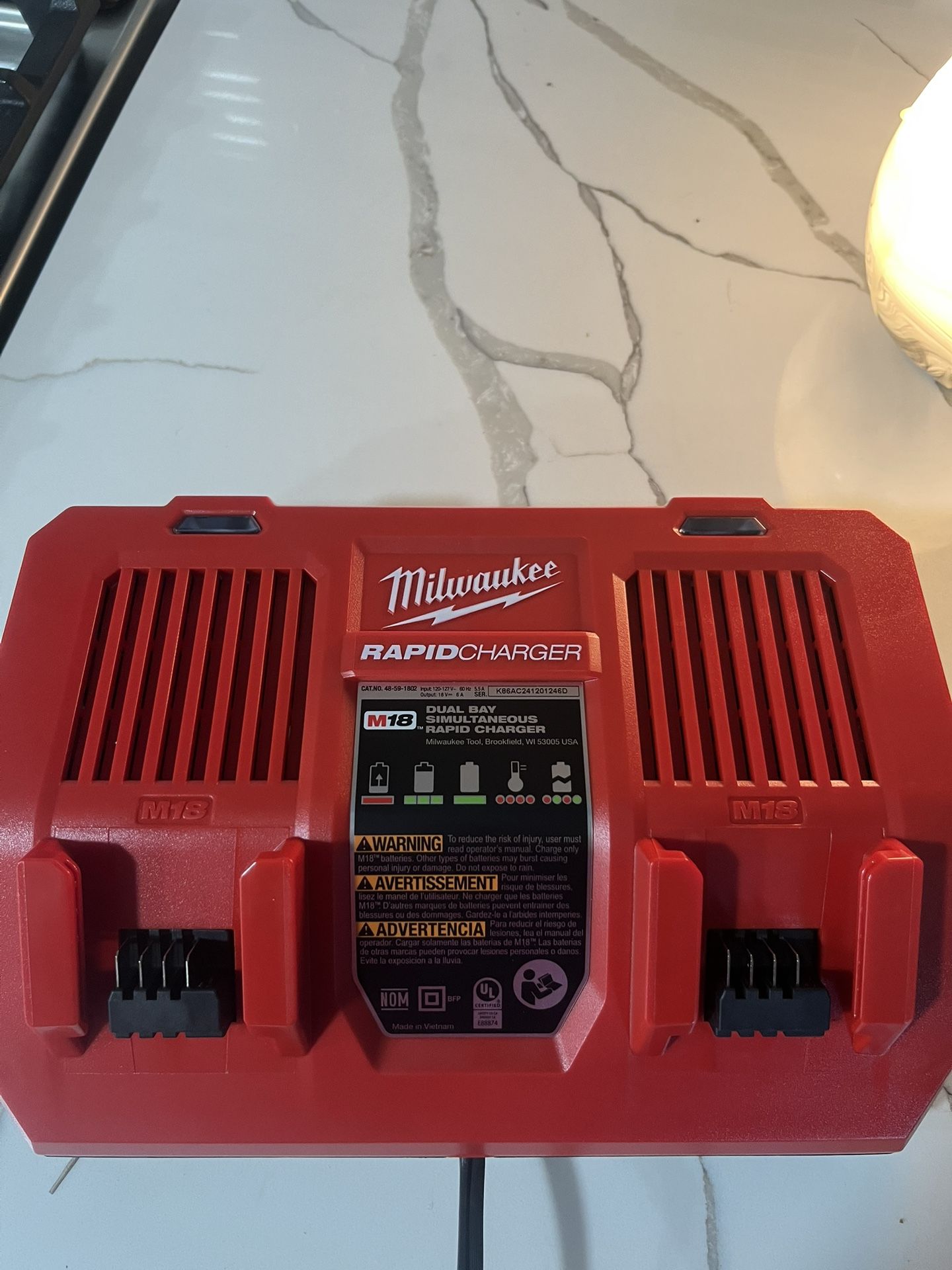 Milwaukee 18v Fast Charger New 