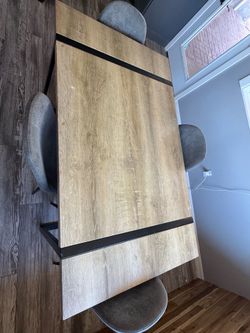 Dinning table