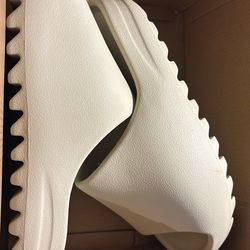 Adidas Yeezy Bone