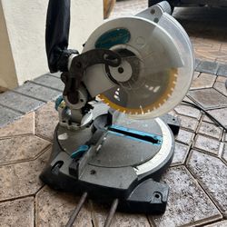 8 1/4” Power Glide Compact Miter Saw