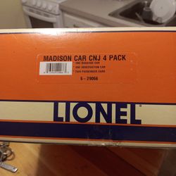 Lionel Trains 04 Pieces 100 Bucks