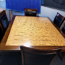 Family  Size Table And Chairs
