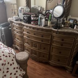 Ashley Furniture North Shore Full set 