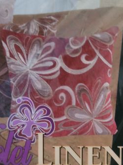 NEW Chenille Vintage Burgundy Floral Pillow Cover 18 X18"