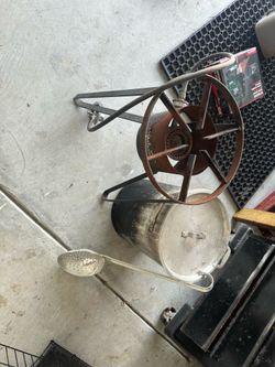 Deep fryer or seafood broiler