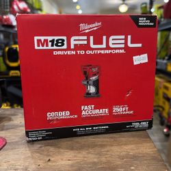 Milwaukee M18 FUEL 18V Lithium-Ion Brushless Cordless Compact Router (Tool-Only)