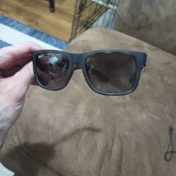 Ray Bans Brand New Still Has Tag