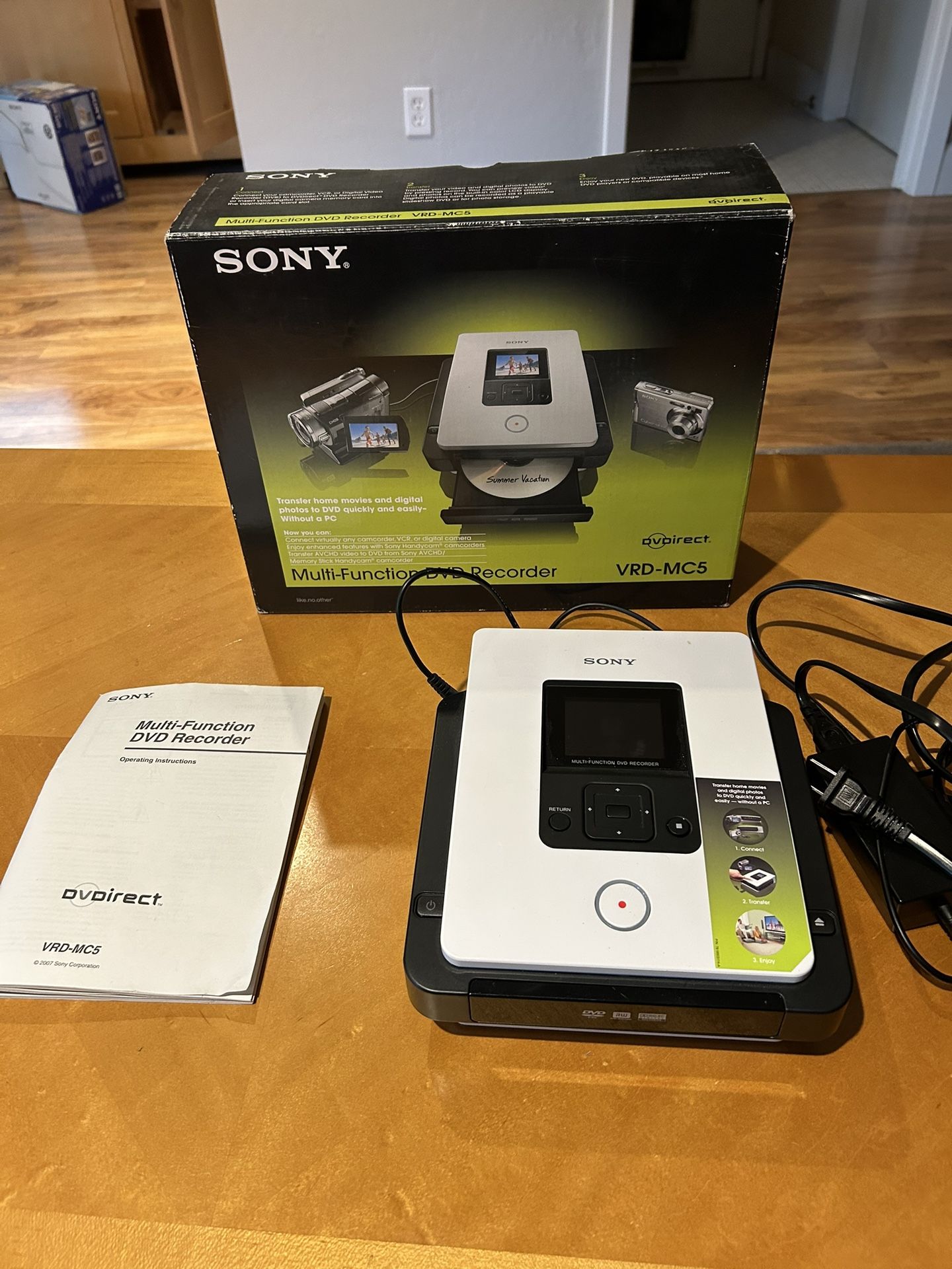 VRD MC5 DVD Recorder. Mint Condition