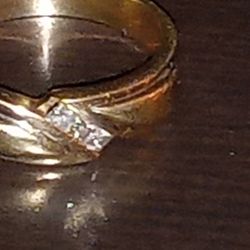 Diamond 14k gold  wedding band