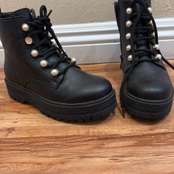 Black Boots