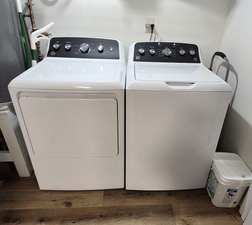 GE Washer & Dryer LIKE-NEW