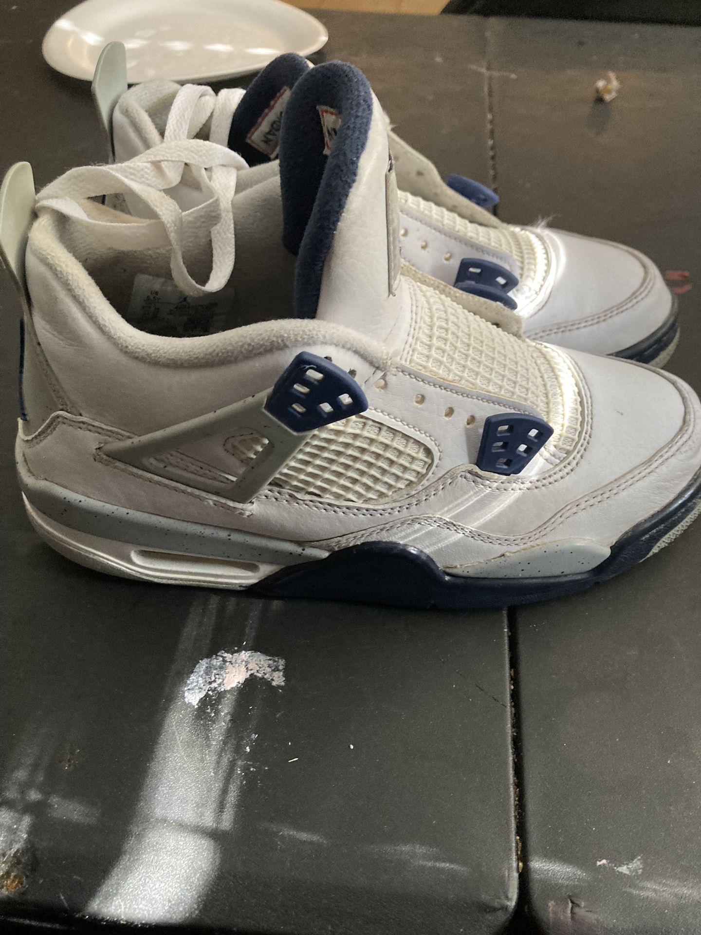 Jordan 4s