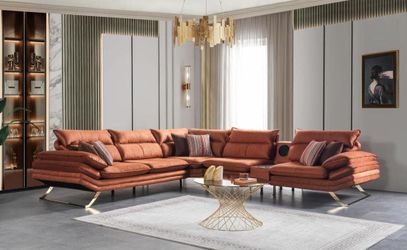 Venice Sectional (Sofa)