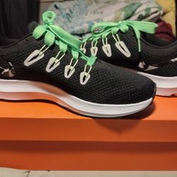 Nike Quest 2 Running Shoes Size8