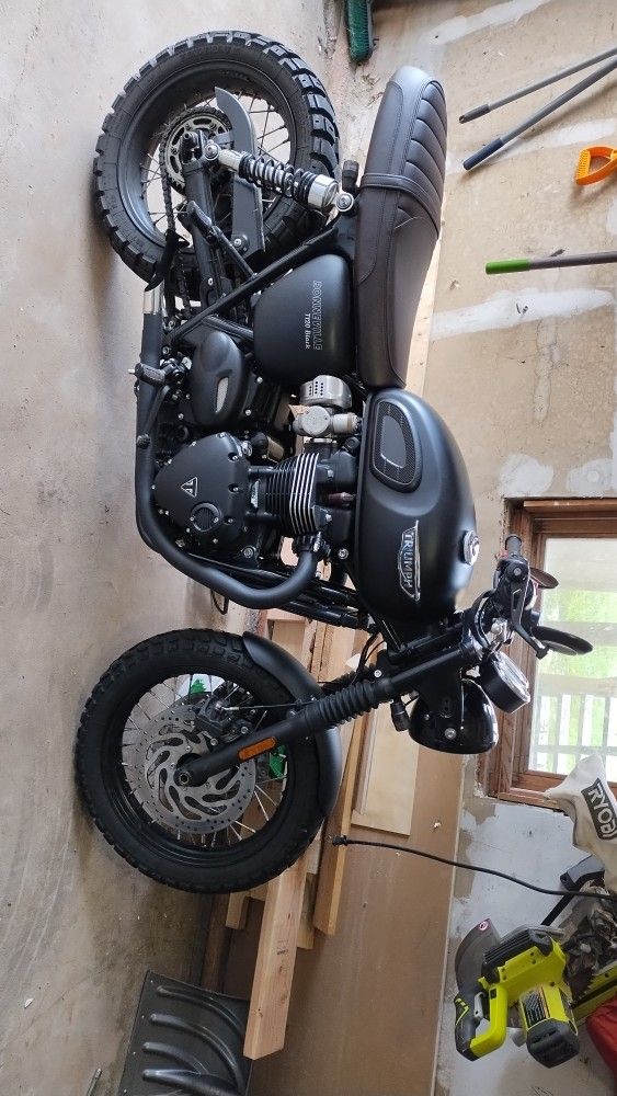 2020 Triumph Bonneville t120. Black