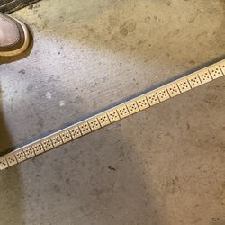 FREE (17) 10’ Plastic Corner Beads