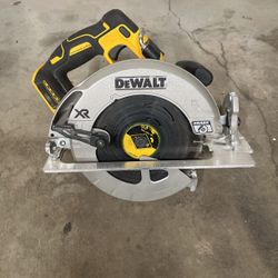 Dewalt 20V Circular Saw