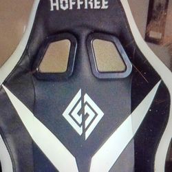 HOFFREE GAMING CHAIR HOGC 103  W/BLUE TOOTH SPEAKERS