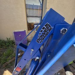 4000 lb engine hoist  with leveling attachment