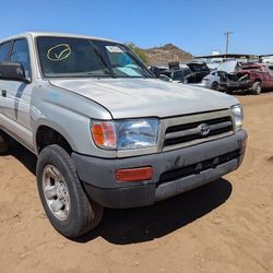 1997 Toyota 4 Runner  Just In For Parts 