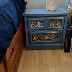 End Table With 2 Drawers