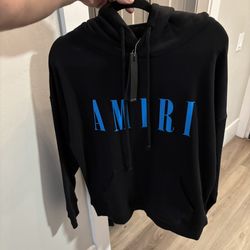 Men’s Sweater Size M/L