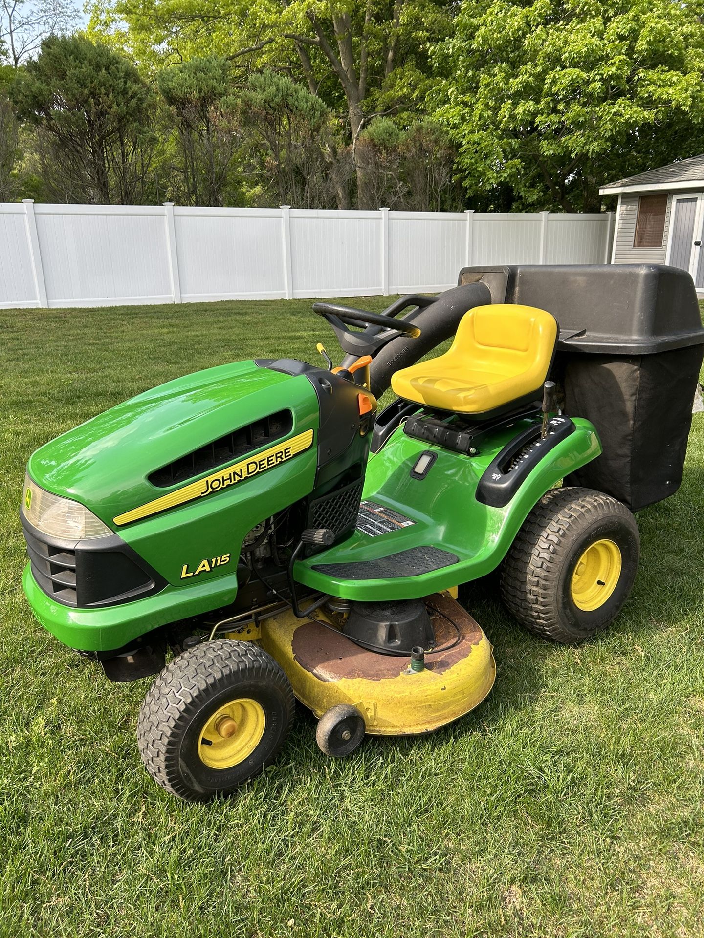 John Deere LA115 Lawn Tractor With Bag Attachment