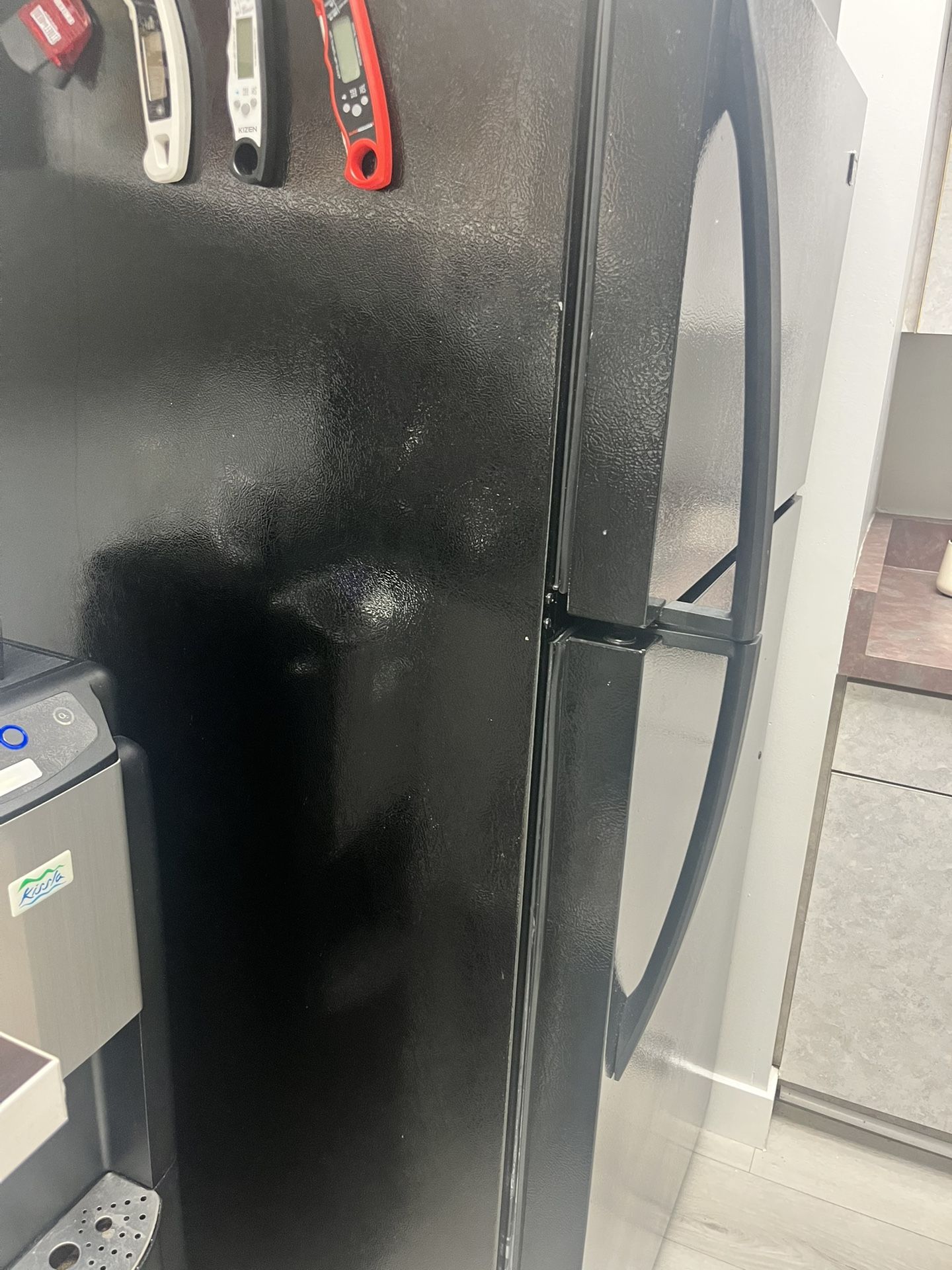 Kenmore 30” Top-Freezer Refrigerator - 18.1 - Older Model 