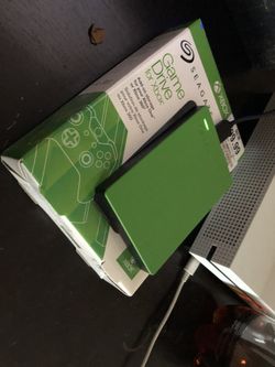 Xbox one 2tb storage drive like new