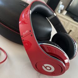 Original Beats By Dr. Dre Studio Headphones - Red