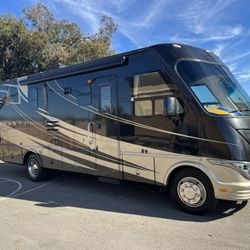 2011 Thor Motorcoach Avanti2806