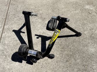 CycleOps magnetic resistance cycling trainer