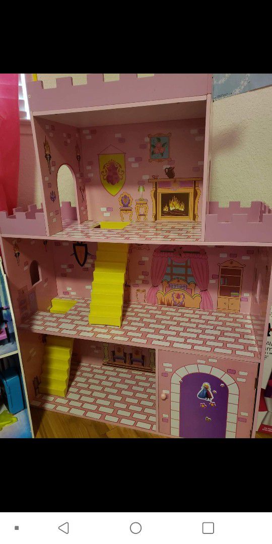 Girls doll House!