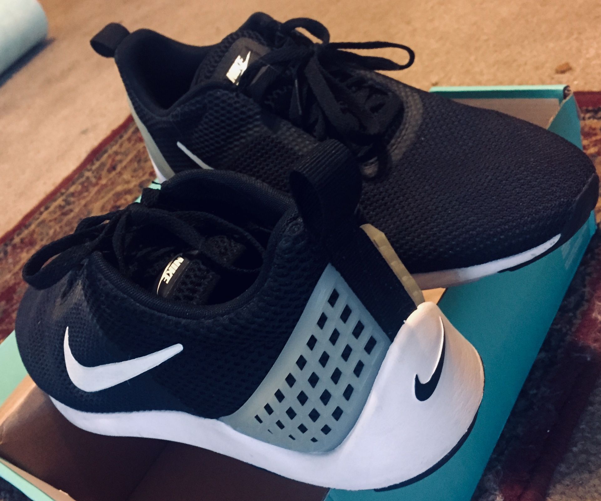 Nike Men’s XE, tamaño 12.5, perfectas condiciones!