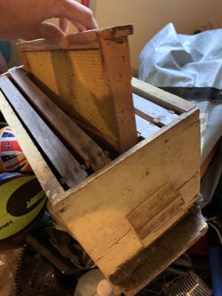 Beekeepers Box