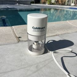 Cuisinart Mini-Mate Plus Chopper/Grinder (Model MM-2M).