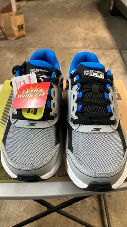 Skechers tennis shoes