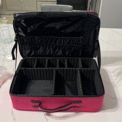 Travel MakeUp Case with adjustable dividers