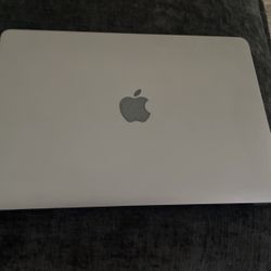 MacBook Laptop 