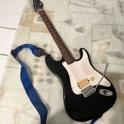 Hondo H-75 Beginner Level Guitar