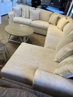 Cozy Stunning Nice Sectional!