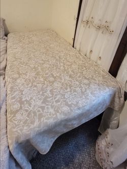 Cama twin