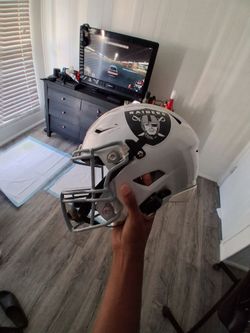 selling Riddell speedflex helmet