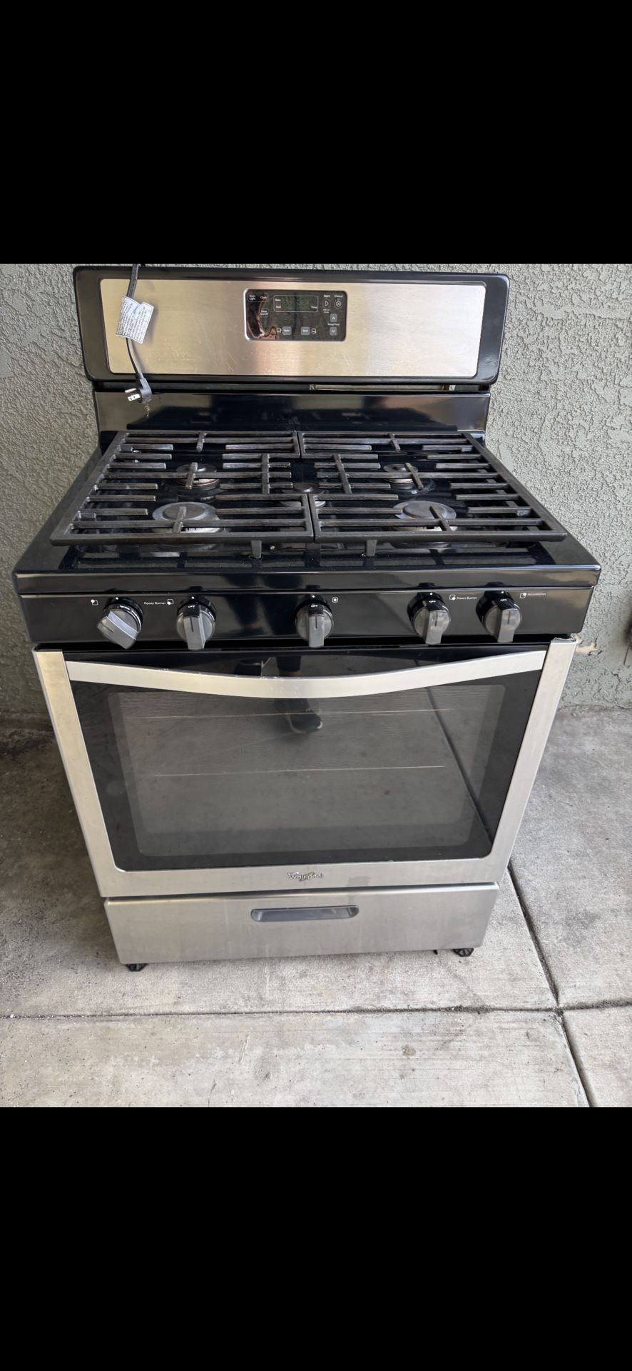 🔥 Whirlpool Stove – Excellent Condition! 🔥