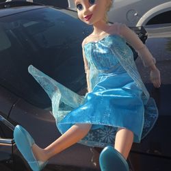 32” Tall Poseable Disney Elsa Doll