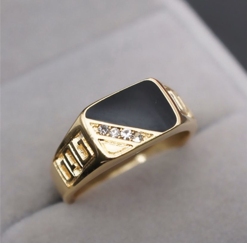 18k Gold Wedding/Engagement Ring