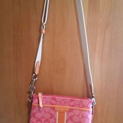 CROSS BODY COACH PURSE
