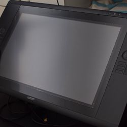 Wacom Cintiq 24HD (DTK-2400) – Excellent Condition + Extras