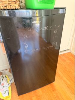 Mini fridge
