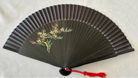 Vintage Hand-painted collectible "abanico" Spanish Silk folding fan with Pink and Red flowers